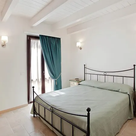 Modern Holiday Home In Pedaso With Pool