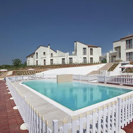 Modern Holiday Home In Pedaso With Pool